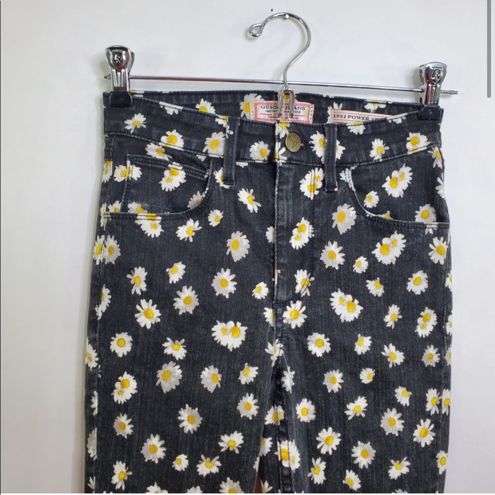 Guess 1981 Power Skinny Daisy Denim Size 27 Black Yellow White